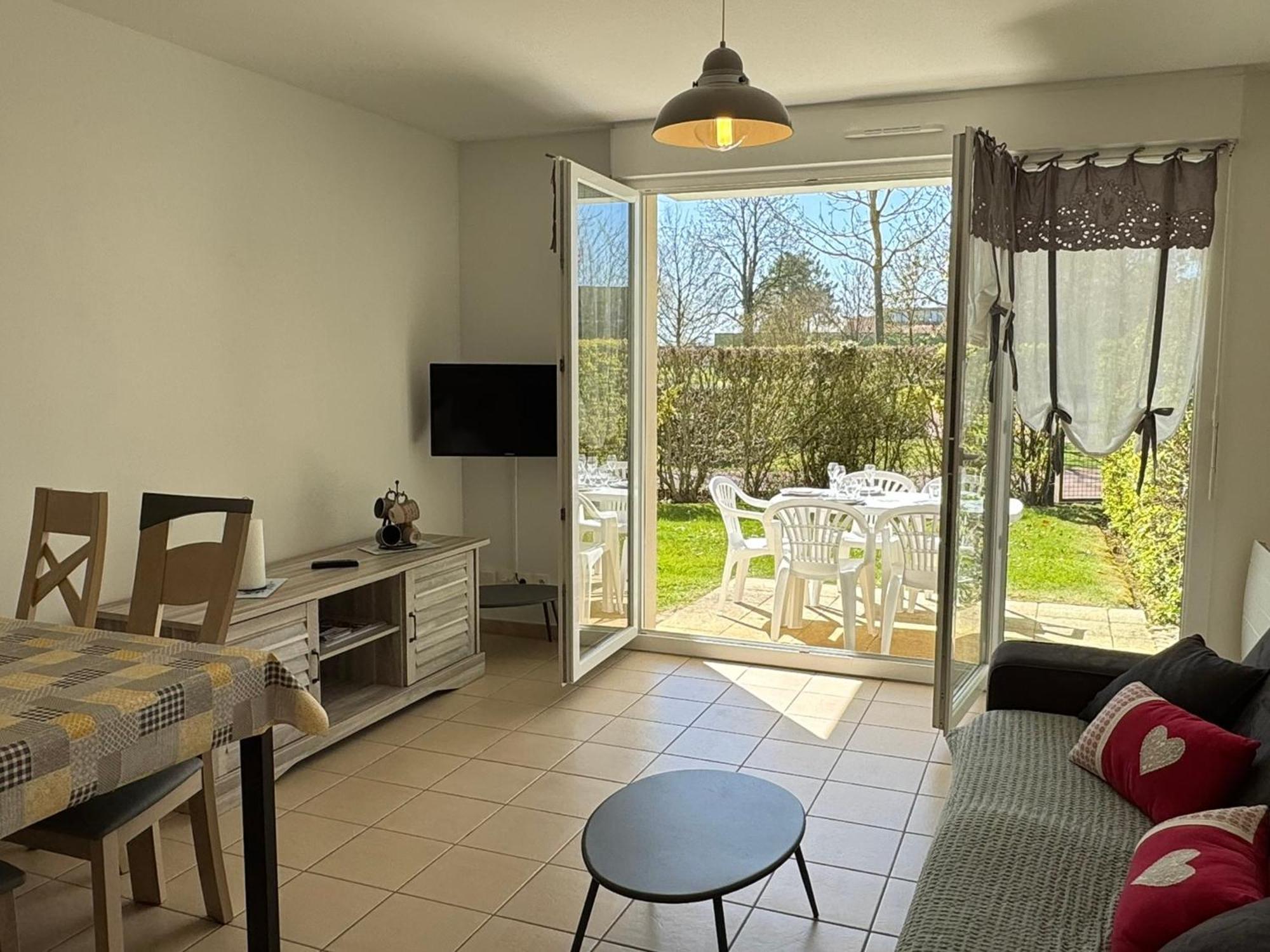 3 Pieces Avec Terrasse Pres De La Et Parking Securise - Fr-1-487-379 Apartment